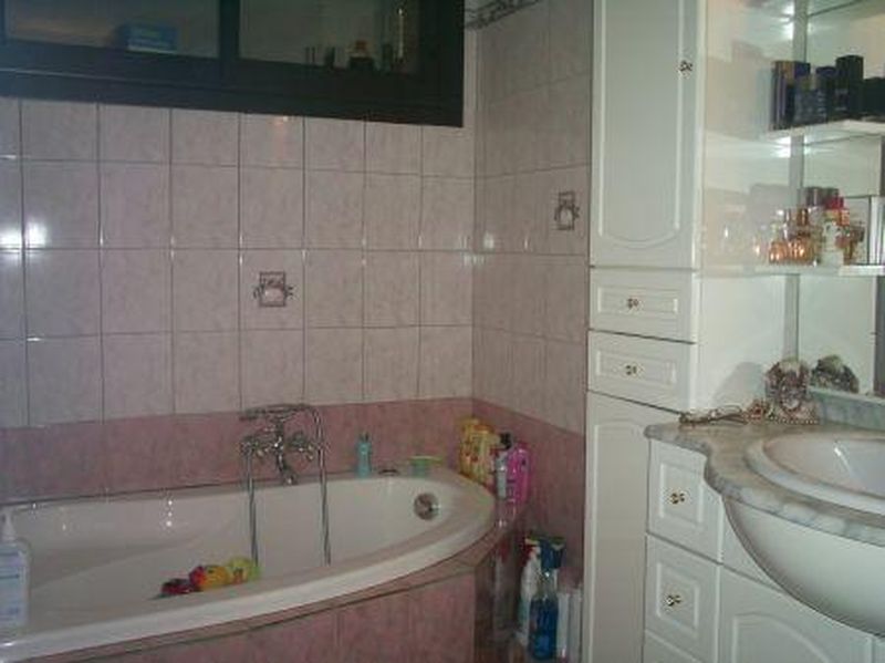 Vente    MARIGNANE AU COEUR DE LA VERDURE BEL APPARTEMENT T3 DANS PETITE RESIDENCE PRIVEE